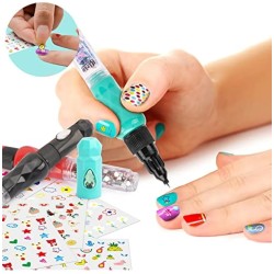 SET DE UÑAS CON ESMALTE Y ADHESIVOS